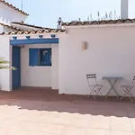 Сasa de vacaciones Lets Holidays Big House With Bbq And Dining Outside *