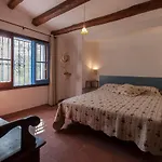 Сasa de vacaciones Lets Holidays Big House With Bbq And Dining Outside *