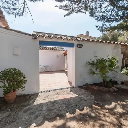 Let's Holidays 7 Xemeneies House Сasa de vacaciones *