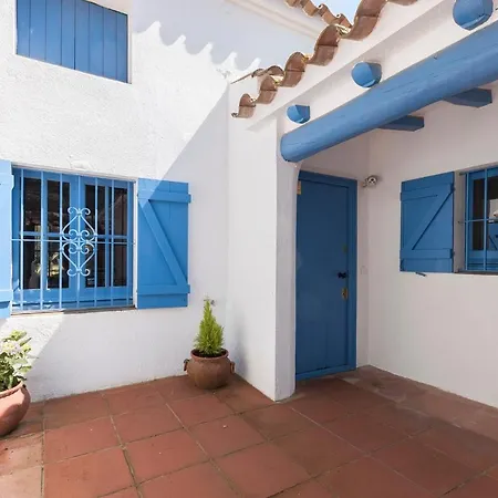 Lets Holidays Big House With Bbq And Dining Outside *