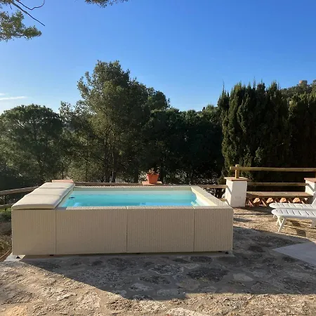 Let's Holidays 7 Xemeneies House Будинок відпочинку *