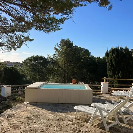 Let's Holidays 7 Xemeneies House