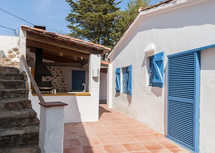 Сasa de vacaciones Lets Holidays Big House With Bbq And Dining Outside