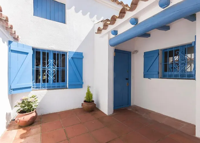 Lets Holidays Big House With Bbq And Dining Outside *