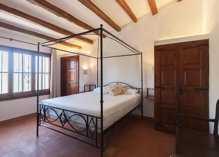 Сasa de vacaciones Lets Holidays Big House With Bbq And Dining Outside