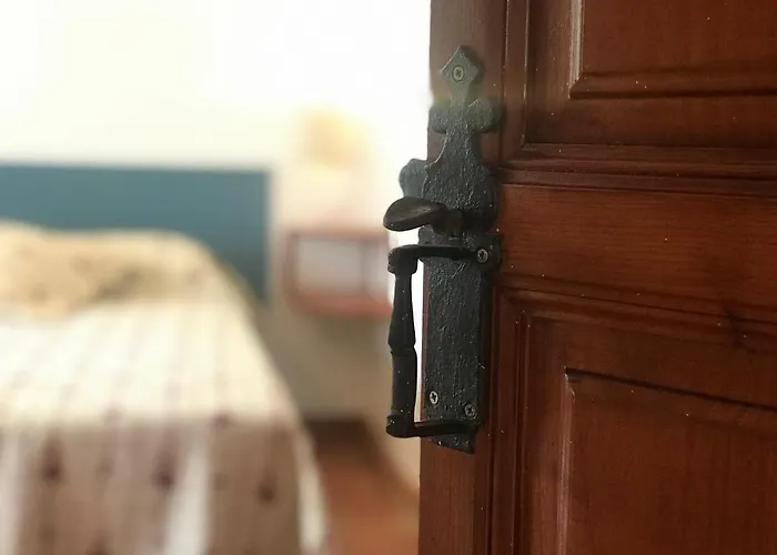 Сasa de vacaciones Lets Holidays Big House With Bbq And Dining Outside *