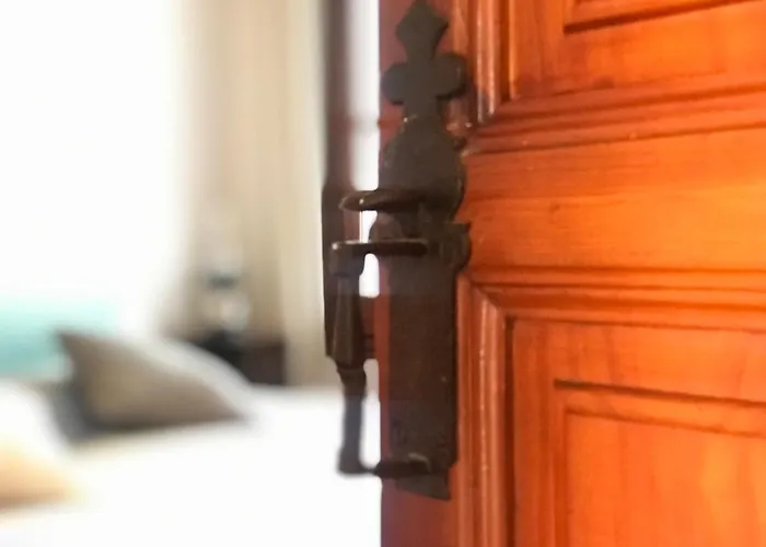 Lets Holidays Big House With Bbq And Dining Outside Сasa de vacaciones *