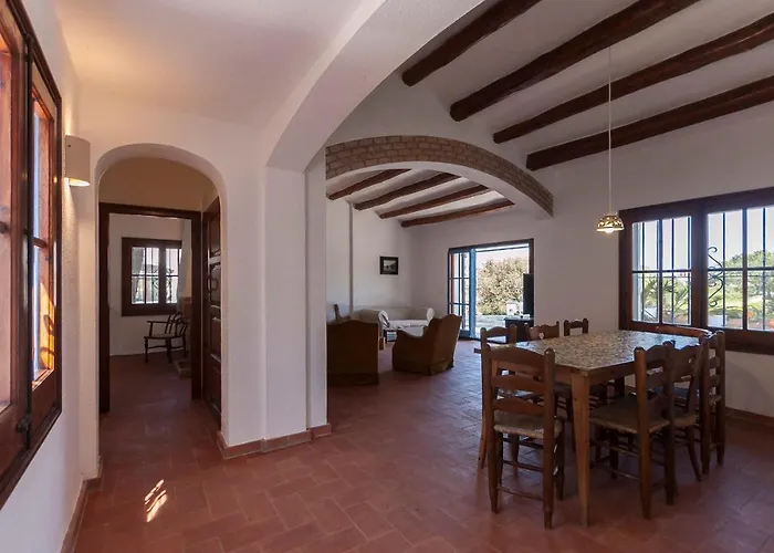 Lets Holidays Big House With Bbq And Dining Outside Сasa de vacaciones Tossa de Mar