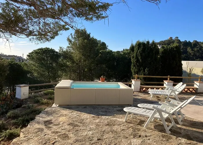 Lets Holidays Big House With Bbq And Dining Outside Tossa de Mar